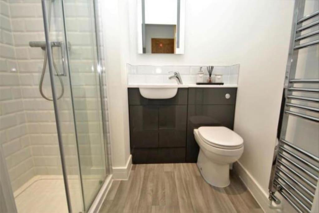 The Villas, Newly Refurbished Modern Home - Free Parking, Prime, Netflix Buckingham Ngoại thất bức ảnh